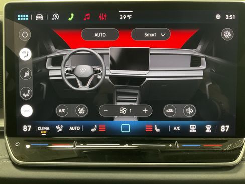 New 2026 Volkswagen Tiguan SE AWD/4WD image 13