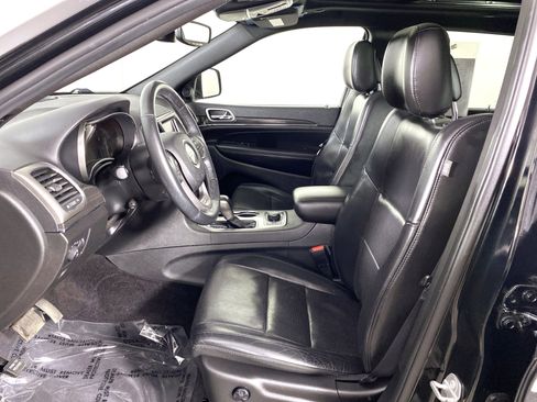 Used 2018 Jeep Grand Cherokee Limited w/ Luxury Group II image 18