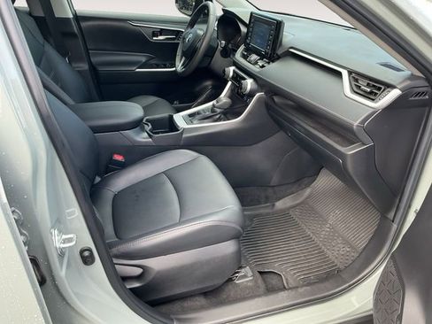 Certified 2022 Toyota RAV4 XLE Premium image 15