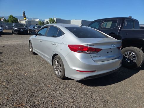 Used 2017 Hyundai Elantra SE w/ SE A/T Tech Package 03 FWD image 3