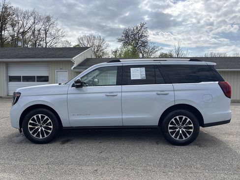 Used 2025 Ford Expedition Platinum AWD/4WD image 9