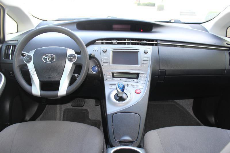Used 2015 Toyota Prius Two FWD image 18