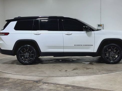 Used 2025 Jeep Grand Cherokee L Limited w/ Trailer Tow Package image 9