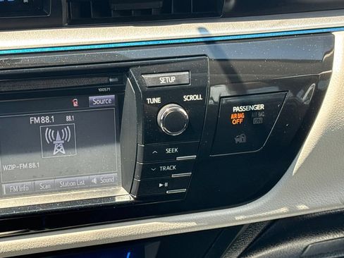 Used 2016 Toyota Corolla LE FWD image 22