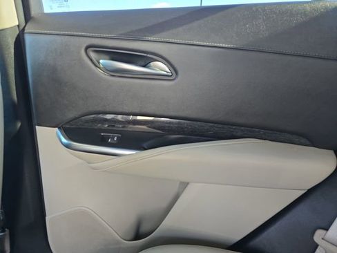 Used 2022 Cadillac XT4 Premium Luxury w/ Safety Alert Package image 19