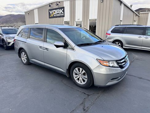 Used 2017 Honda Odyssey EX image 1