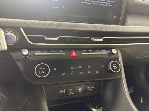 Used 2025 Hyundai Sonata SEL FWD image 17
