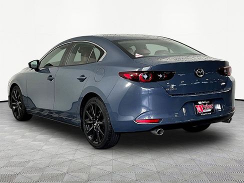 Used 2022 MAZDA MAZDA3 s FWD image 4
