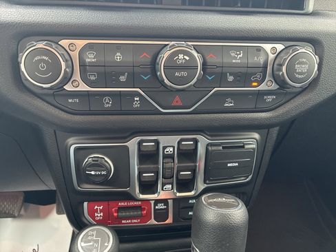 New 2026 Jeep Gladiator Sport image 22