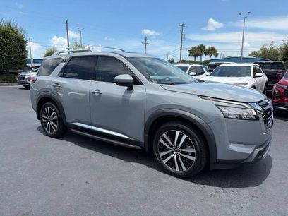 Used 2024 Nissan Pathfinder Platinum