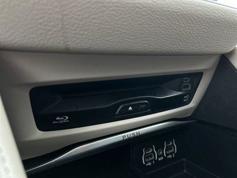 Used 2024 Chrysler Pacifica Limited w/ Uconnect Theater Family Group AWD/4WD image 44