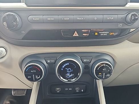 New 2026 Hyundai Venue SEL FWD image 19