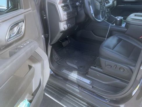 Used 2024 Chevrolet Tahoe LT image 3
