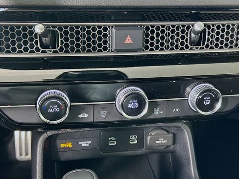 Used 2025 Honda Civic Sport image 15