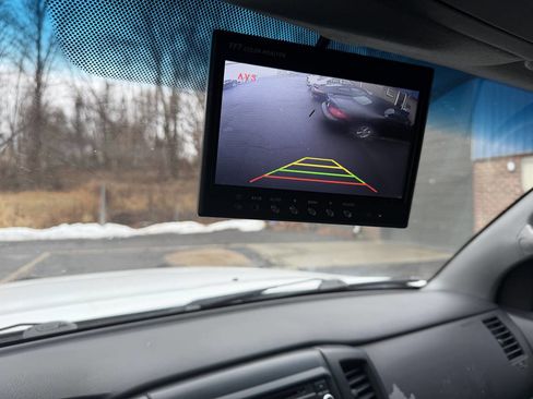 Used 2015 Toyota Tacoma Base 4x2 4dr Access Cab 6.1 ft w/ Convenience Package image 29