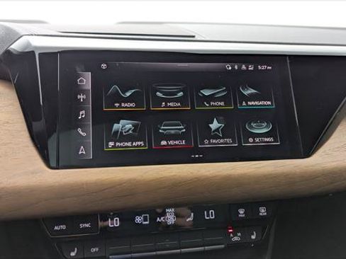 Used 2022 Audi e-tron GT Premium Plus AWD/4WD image 30