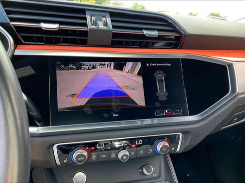 Used 2020 Audi Q3 2.0T Premium Plus w/ Premium Plus Package image 27