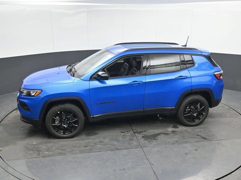 New 2026 Jeep Compass Latitude AWD/4WD image 42