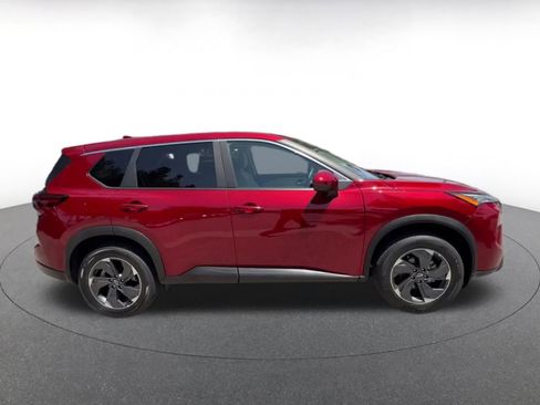 Used 2025 Nissan Rogue SV FWD image 16