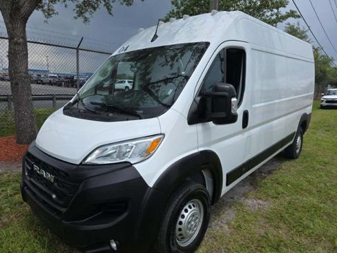 Used 2026 RAM ProMaster 2500 w/ Convenience Group FWD image 1