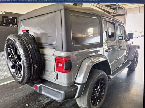Used 2022 Jeep Wrangler Unlimited Sahara w/ Cold Weather Group AWD/4WD image 2