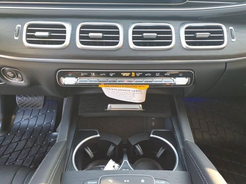 Used 2026 Mercedes-Benz GLS 450 4MATIC image 23