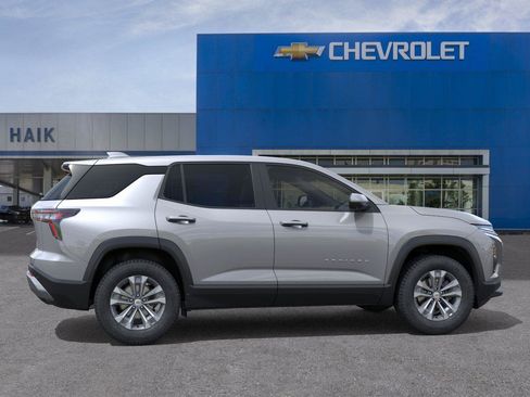 New 2026 Chevrolet Equinox LT w/ Safety and Technology Package FWD image 5