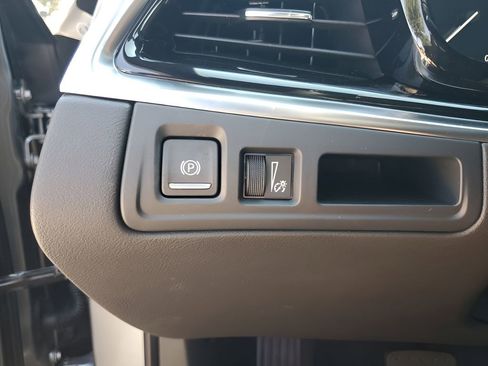 New 2025 Cadillac XT6 Luxury image 36