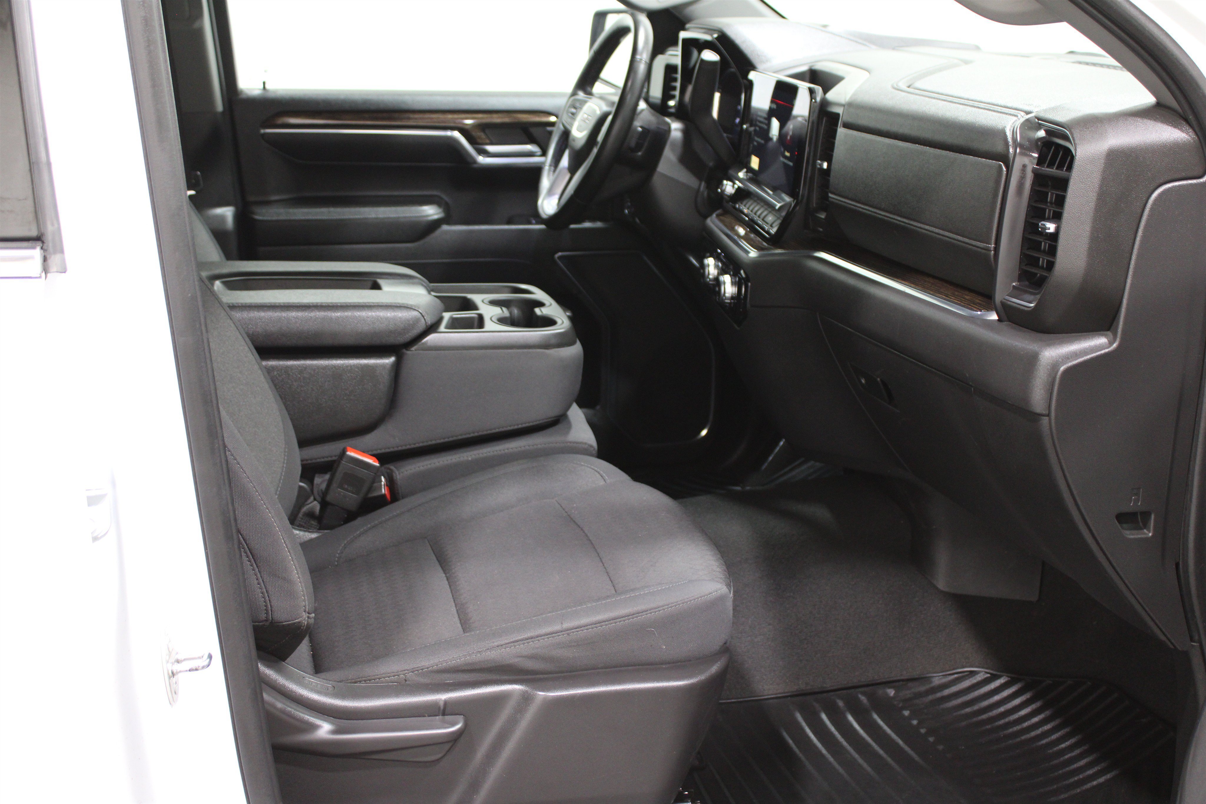 Used 2024 GMC Sierra 1500 SLE AWD/4WD image 23
