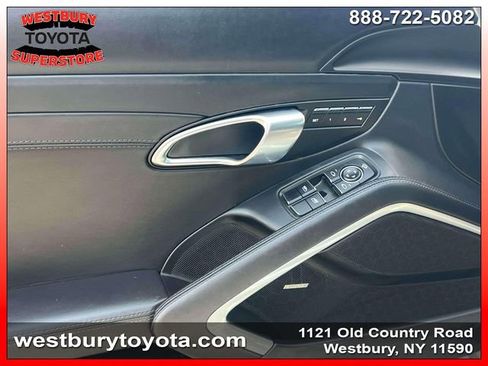 Used 2021 Porsche 718 Cayman RWD image 18