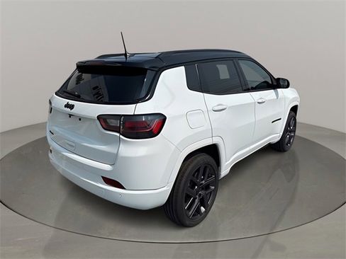 New 2025 Jeep Compass Limited w/ High Altitude Package image 3