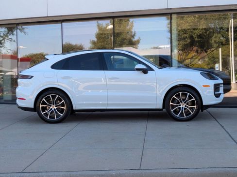 New 2026 Porsche Cayenne Coupe image 8