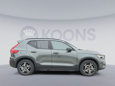 New 2026 Volvo XC40 B5 Core AWD/4WD image 8