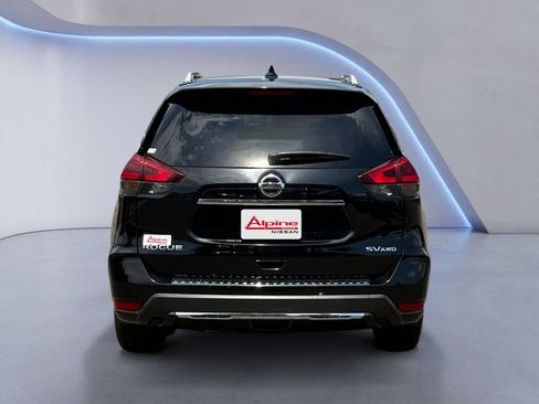 Used 2018 Nissan Rogue SV AWD/4WD image 4