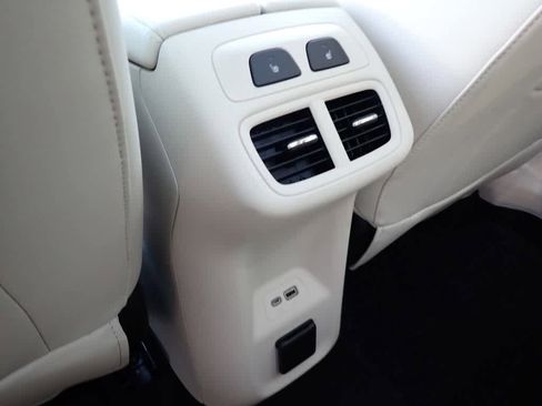 Certified 2022 Buick Envision Avenir w/ Technology Package II image 25