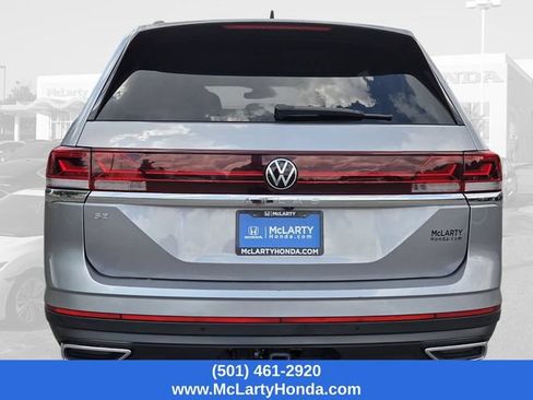 Used 2025 Volkswagen Atlas SE FWD image 4