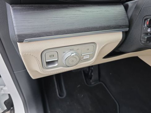 New 2026 Mercedes-Benz GLE 450 4MATIC image 12