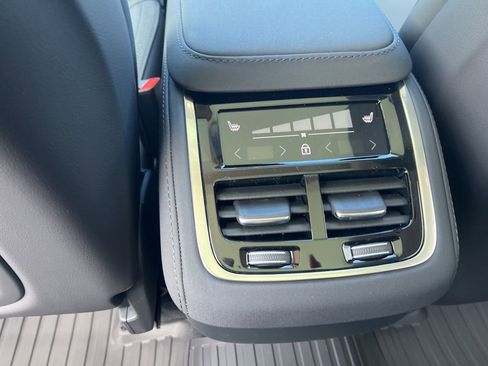 New 2026 Volvo XC90 B6 Plus w/ Protection Package Premier AWD/4WD image 30