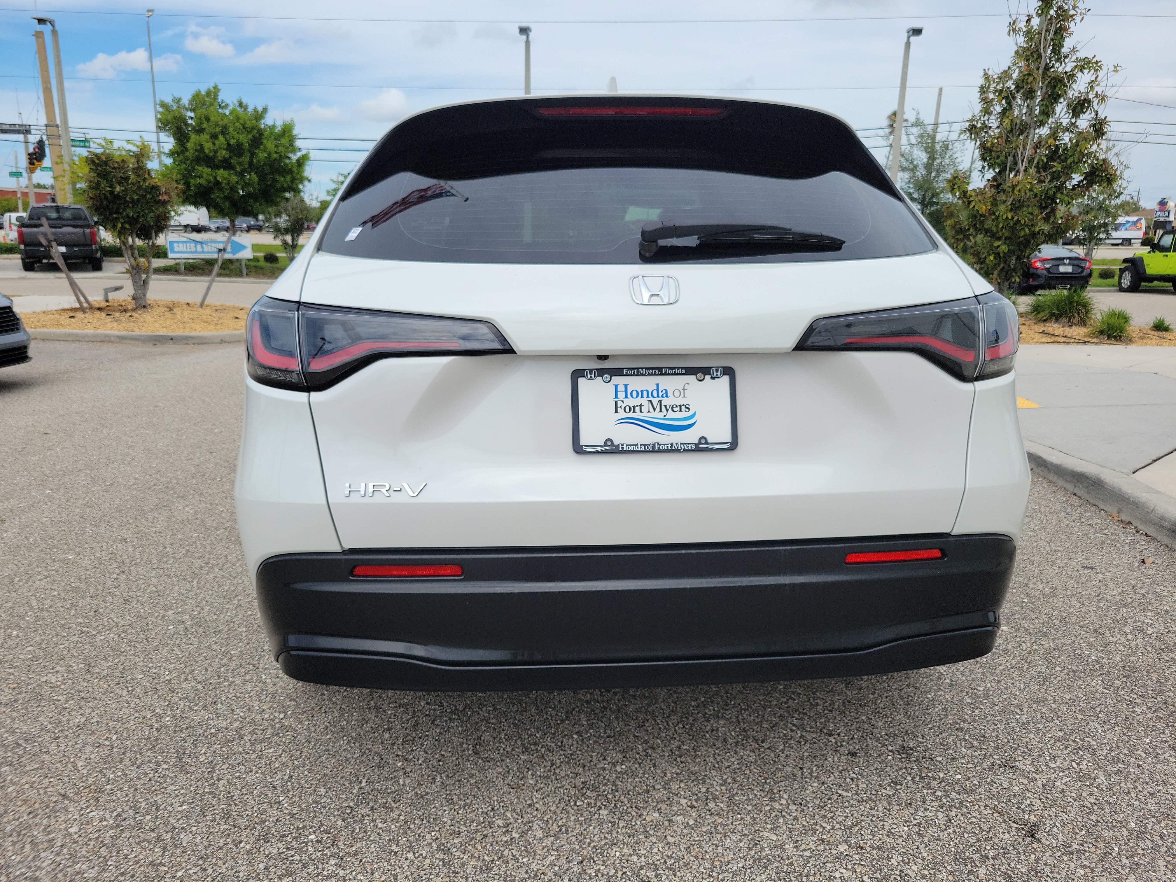 Used 2024 Honda HR-V LX image 5