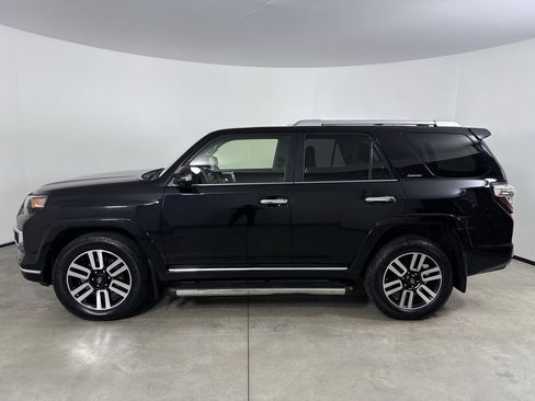 Used 2023 Toyota 4Runner Limited AWD/4WD image 2