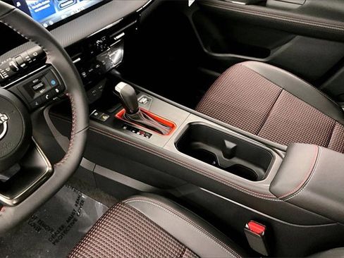New 2026 Nissan Kicks SR w/ Cold Weather Package image 8