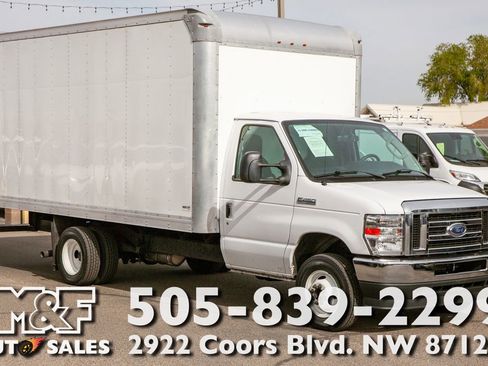 Used 2022 Ford E-450 and Econoline 450 Super Duty w/ Power Windows & Locks Group RWD image 1