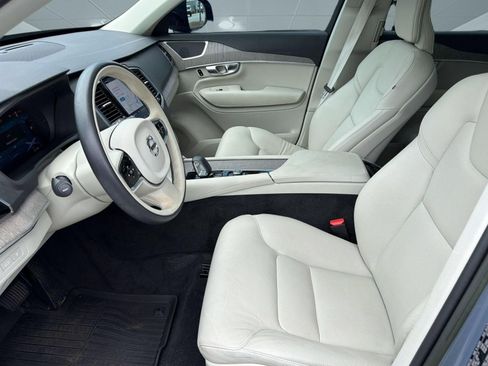 Certified 2023 Volvo XC90 T8 Plus w/ Protection Package AWD/4WD image 5