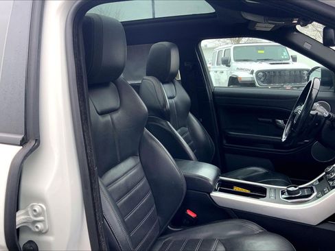 Used 2017 Land Rover Range Rover Evoque HSE Dynamic image 9