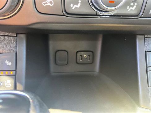 Used 2019 GMC Acadia Denali AWD/4WD image 33