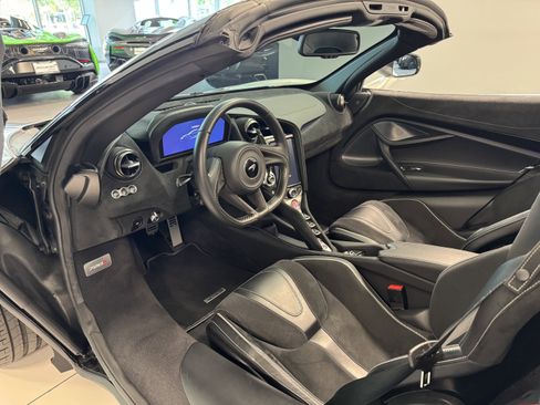 Used 2022 McLaren 720S Performance image 10