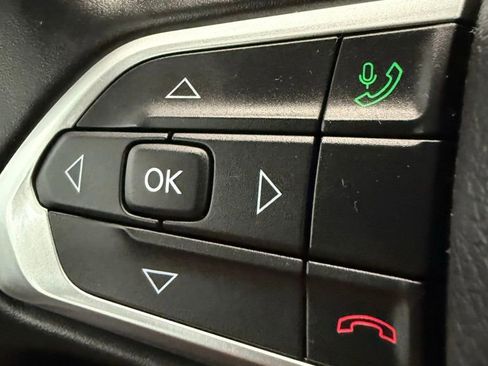 Used 2022 Jeep Compass Limited image 28