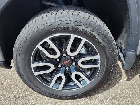Used 2025 GMC Sierra 1500 AT4 w/ AT4 Premium Package AWD/4WD image 19