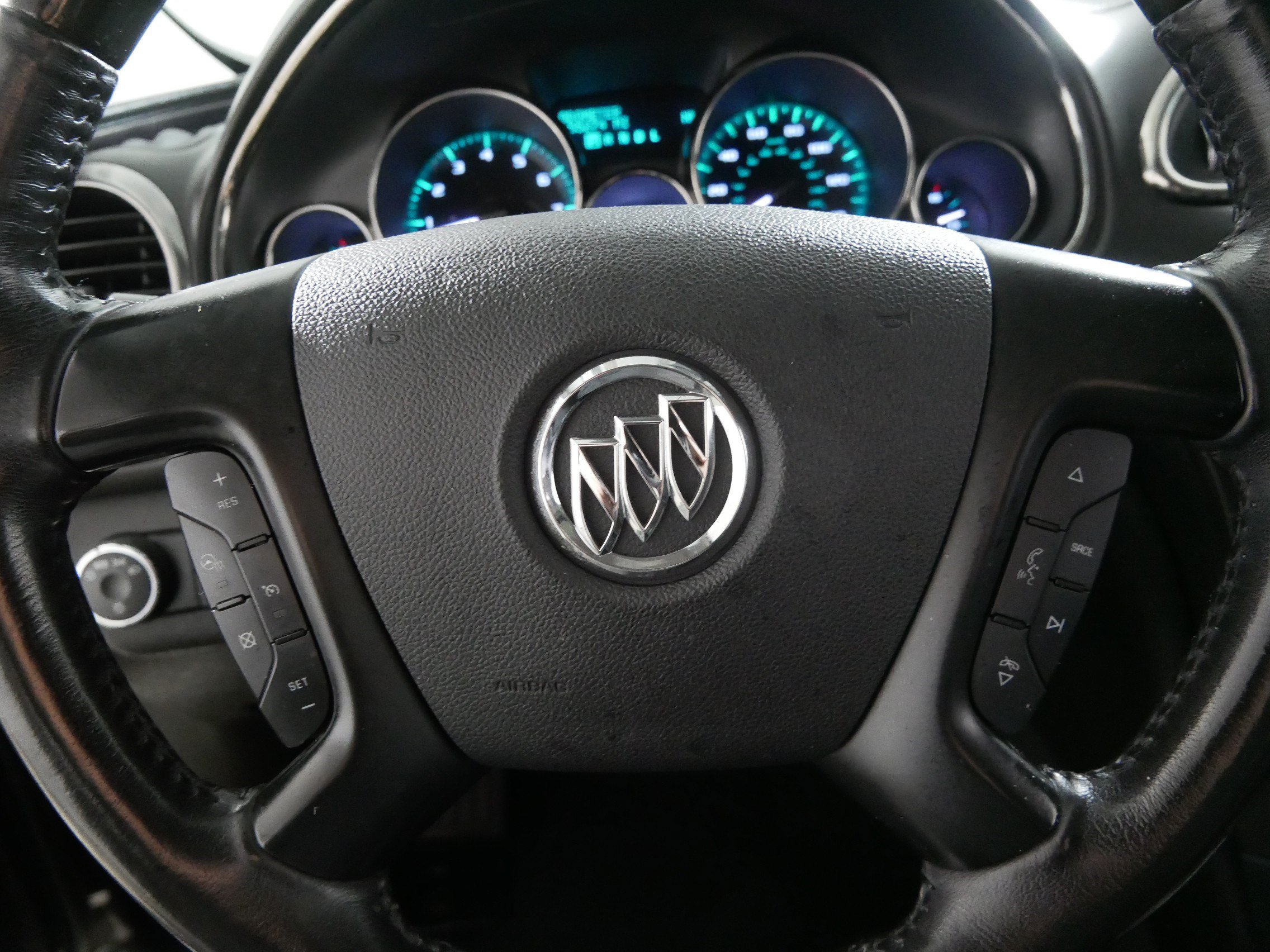 Used 2016 Buick Enclave Leather AWD/4WD image 25