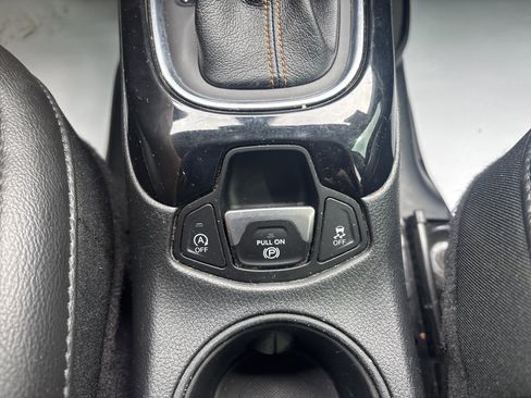 Used 2018 Jeep Compass Limited w/ Safe & Security Group image 31